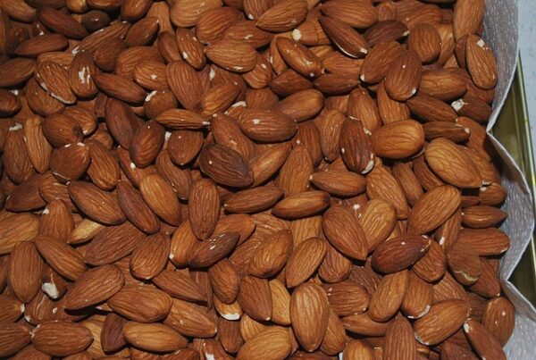 Premium Kashmiri Almonds – 1kg
