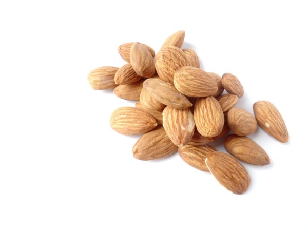 Premium Kashmiri Almonds – 1kg - Image 4