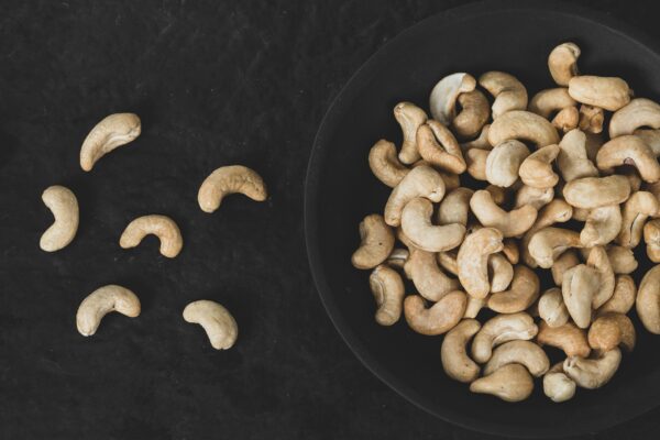 Premium Whole Cashews – 500g - Image 2