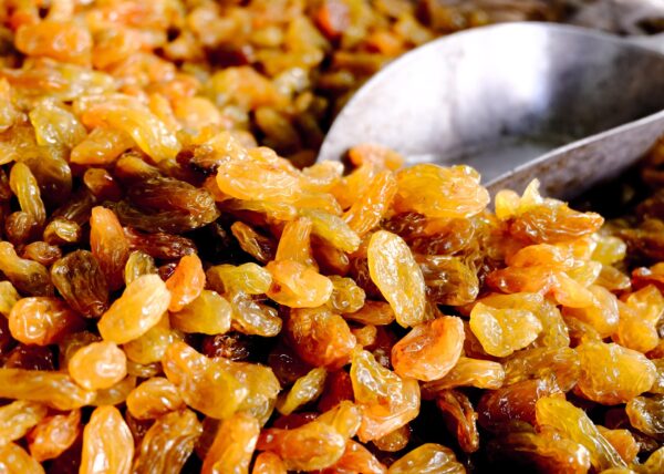 Premium Kashmiri Raisins – 1kg - Image 3