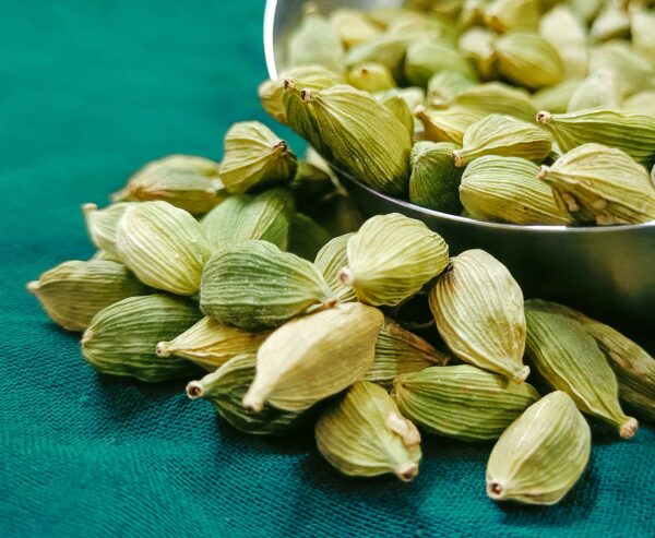 Cardamom – Green Gold Pods 1Kg - Image 3